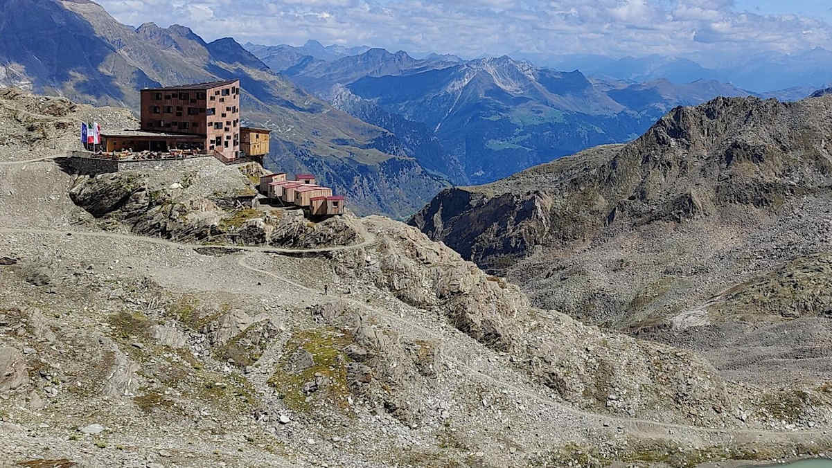 Die fertiggestellte Stettiner Hütte im Sommer 2022 