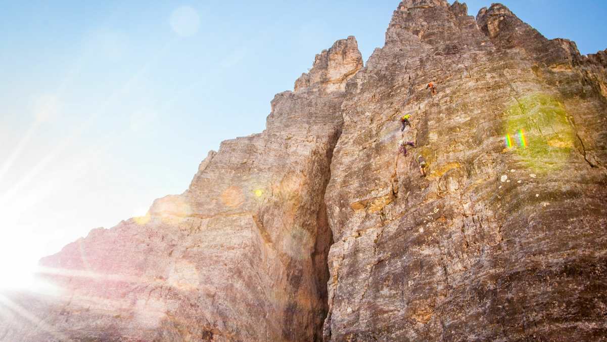Gemeinsam an einem Seil durch die Wand, Cortina d'Ampezzo, Itlaien