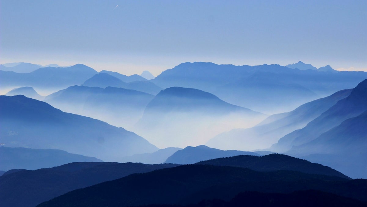 Blaue Stunde im Gebirge