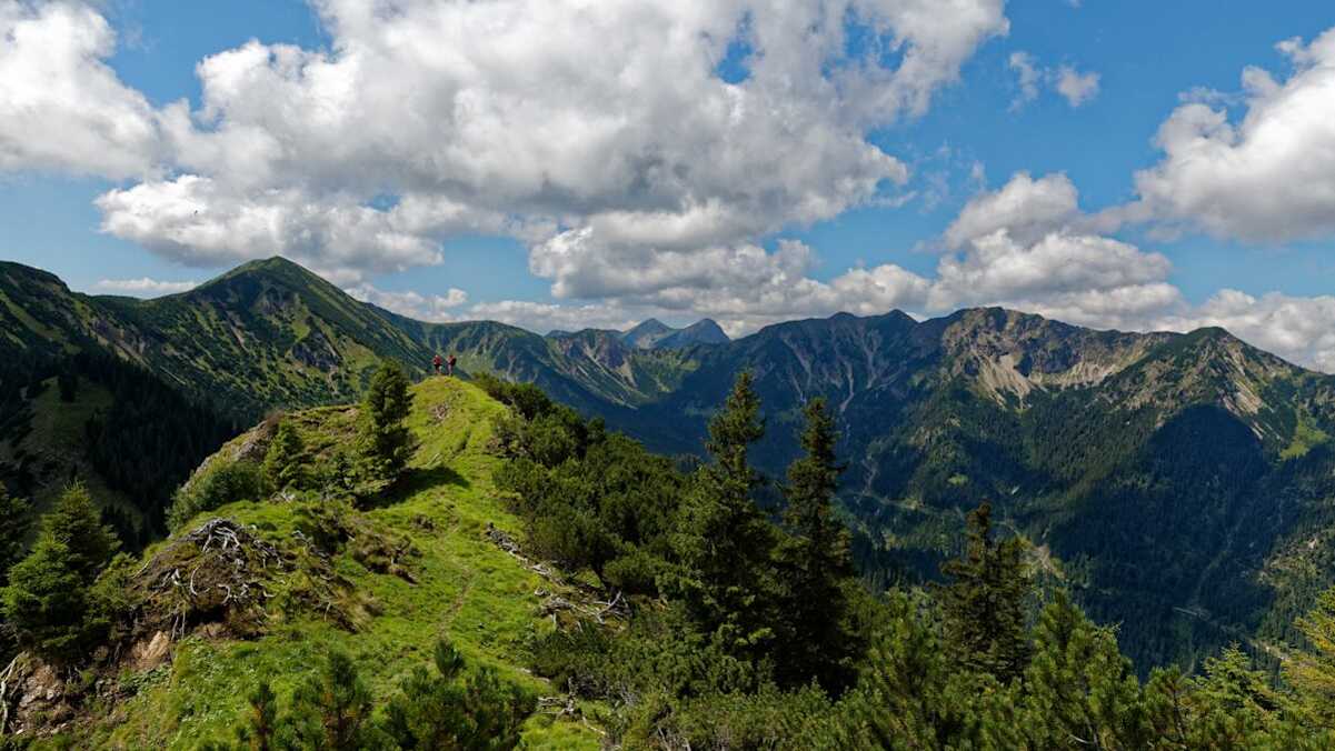 Schönes Bergpanorama beim Abstieg von der Notkarspitze