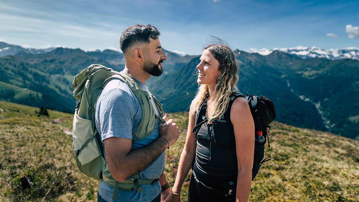 Sabrina und Sefa begegneten sich nach schweren Unfällen in der Reha – heute stehen sie einander in den Bergen gegenüber, verbunden durch alles, was sie gemeinsam durchgestanden haben