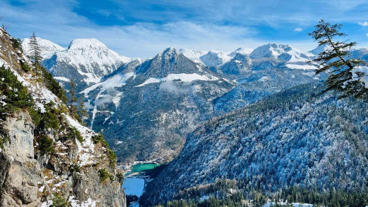 Aussicht von der Grünsteinhütte im Winter