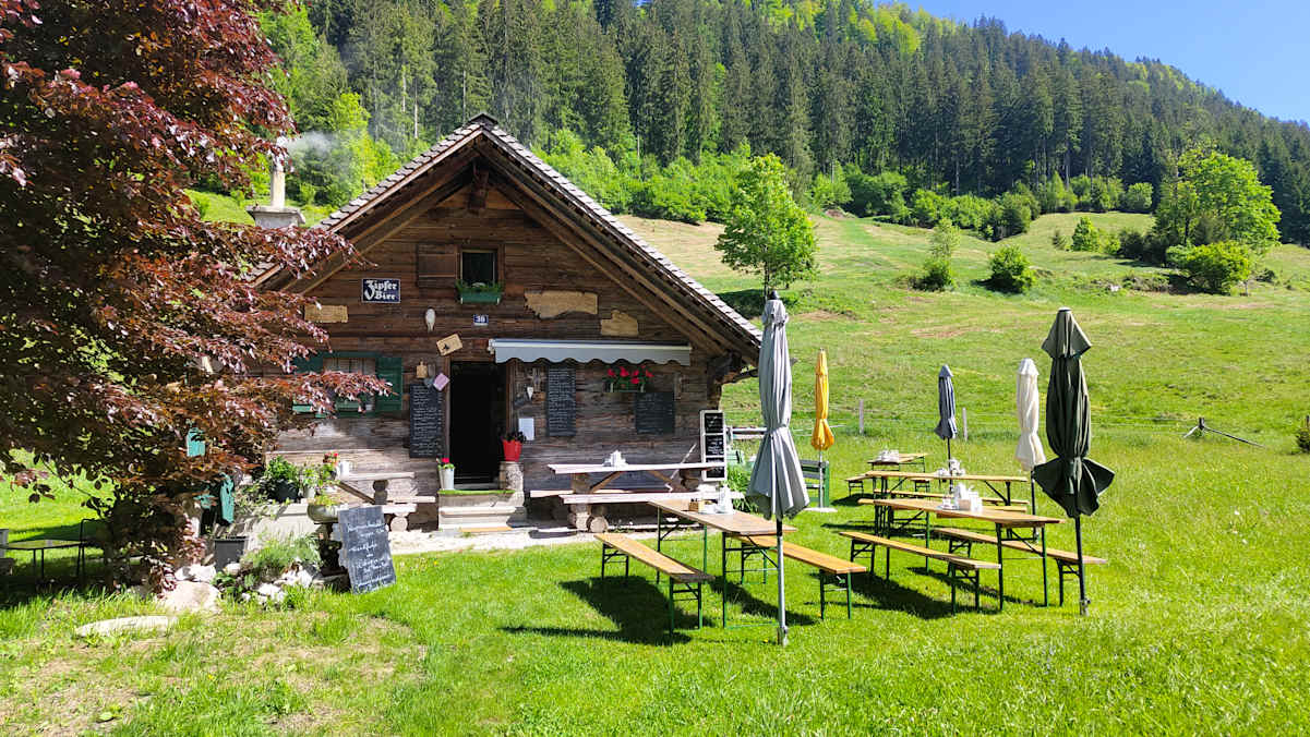 Die Lippenbauernhütte auf der Rettenbachalm oberhalb von Bad Ischl