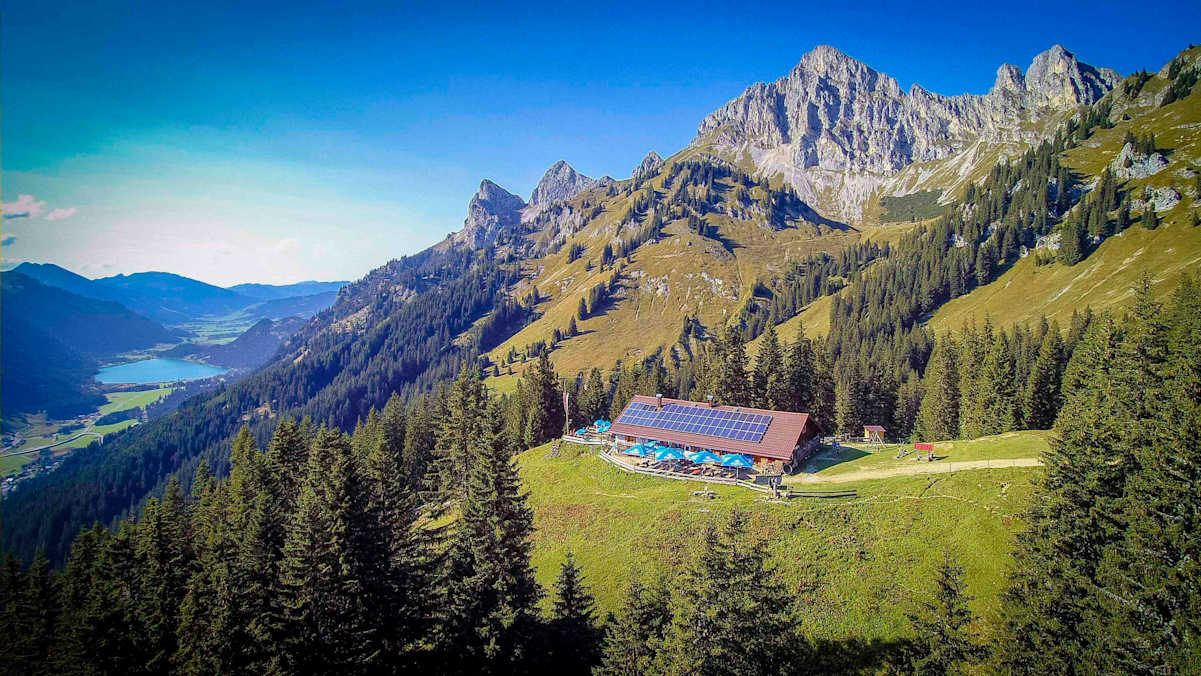 Die wunderschön gelegene Schneetalam