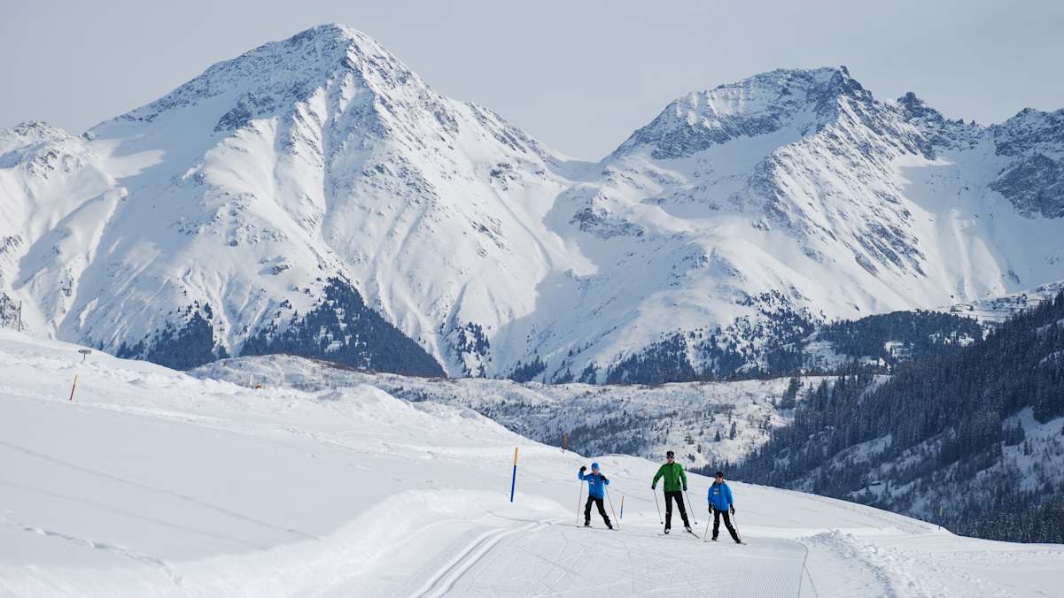 Loipe mit Blick auf Piz Muraun
