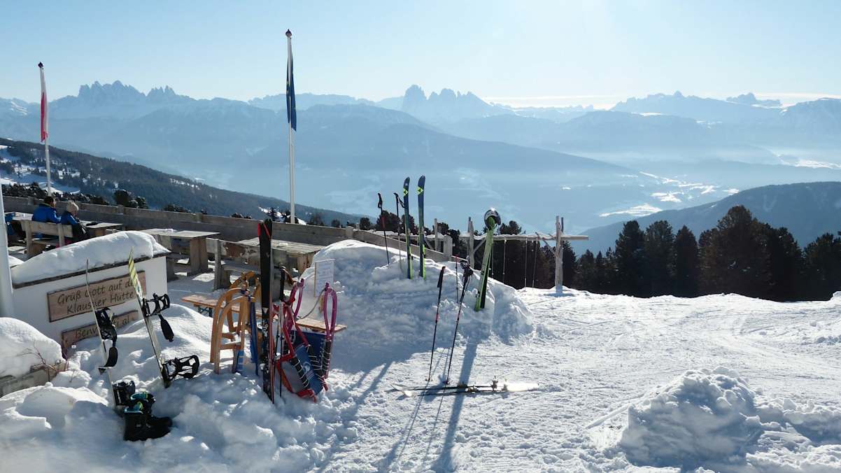Vor allem Rodler kommen im Winter gerne auf die Klausner Hütte.