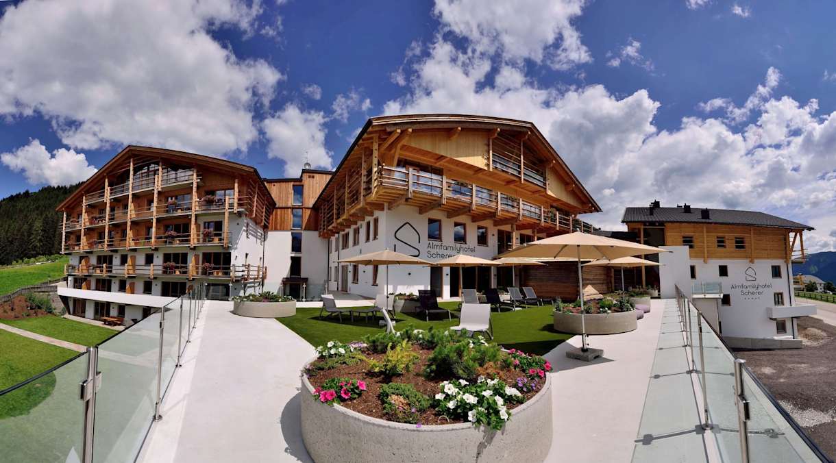 Almfamilyhotel Aussen
