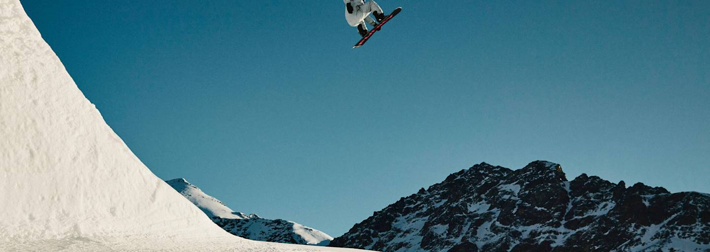 Im Engadiner Freestyle-Paradies gibt es passende Lines sowohl für Anfänger als auch Profis. Im Winter 2025 wird der Corvatsch Park zum Austragungsort der FIS Freestyle World Championships in den Disziplinen Halfpipe und Slopestyle.