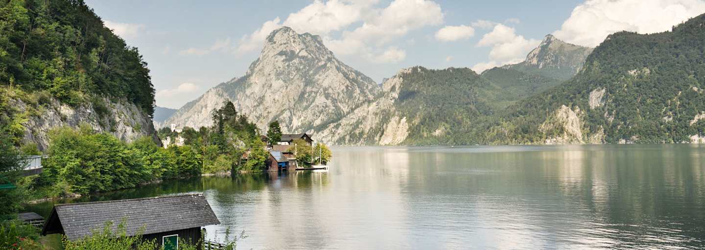 Der Berg und das Wasser: Selbst Leute, die den Traunstein und den Traunsee in Oberösterreich jeden Tag vor Augen haben, sagen, dass sie sich an diesem Blick nicht sattsehen können.