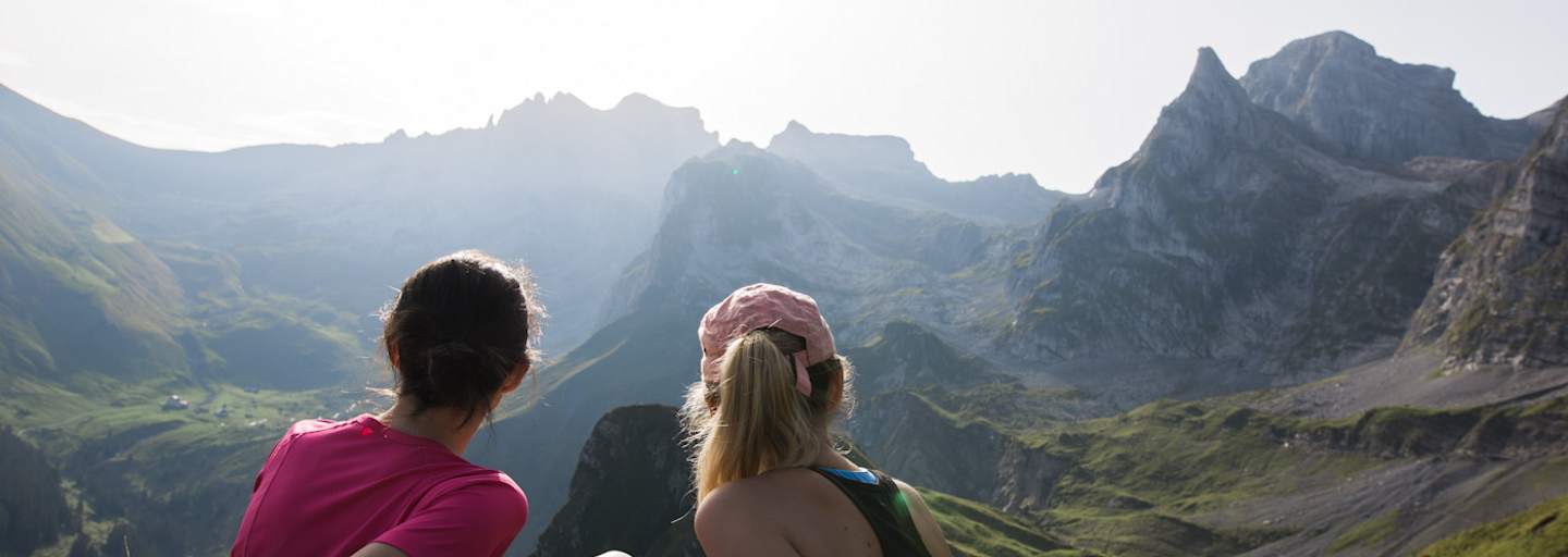 Die Aussicht am Morgen über dem Bannalpsee im Engelbergertal