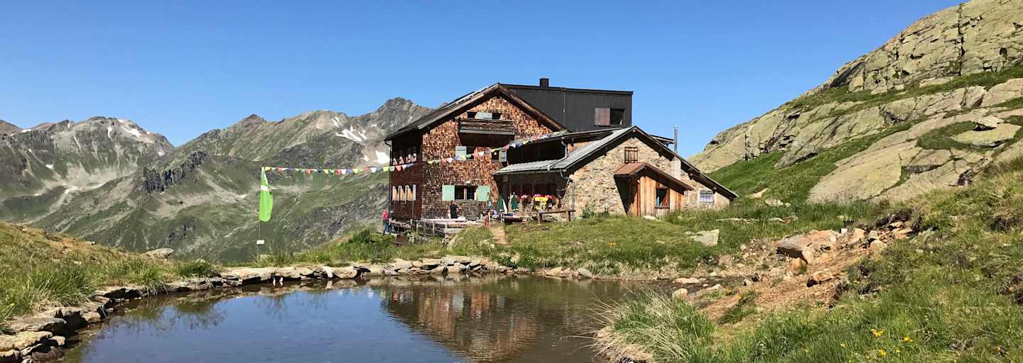 Die Edmund-Graf-Hütte auf 2.375 m