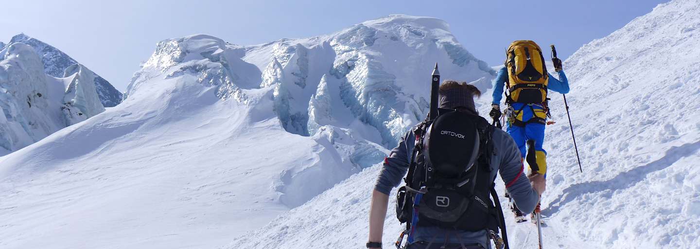 Silvretta-Skidurchquerung: Aufstieg zum Piz Buin an der Grenze von Österreich und der Schweiz
