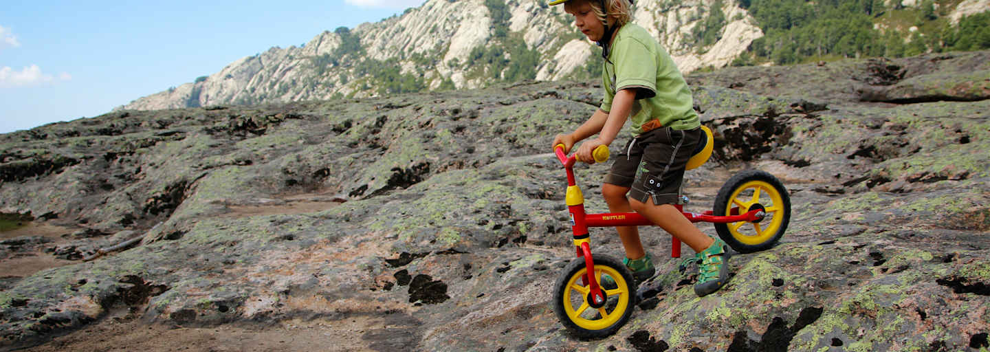 Mountainbiken mit Kindern: Kind am Laufrad