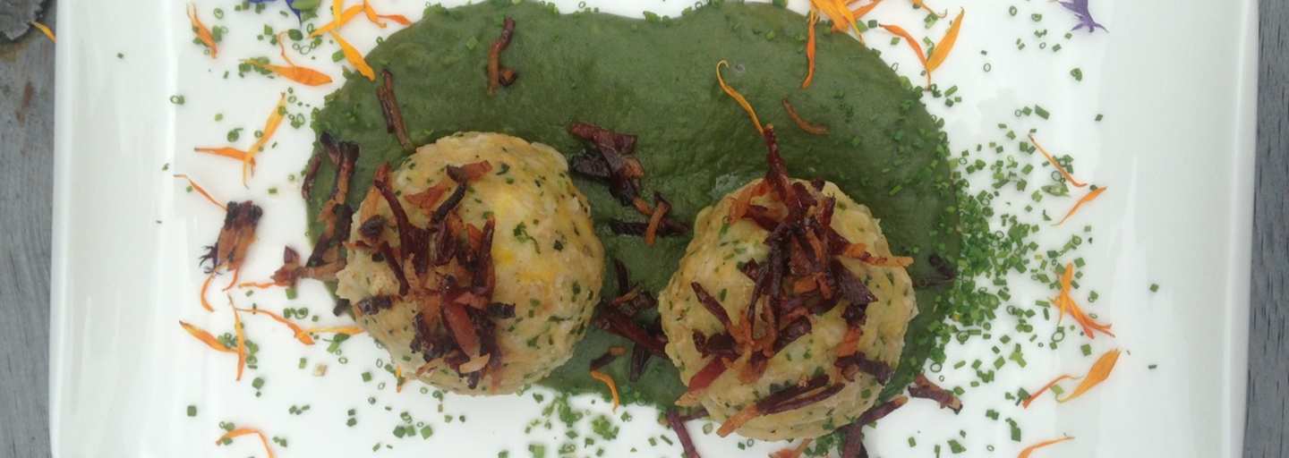 Ideal als Beilage wie als Hauptspeise: Speckknödel von der Landsberger Hütte in Tirol
