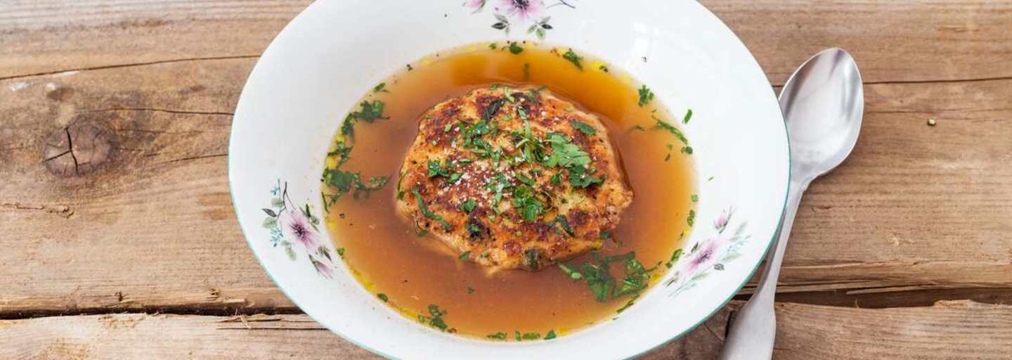 Kaspressknödel-Suppe
