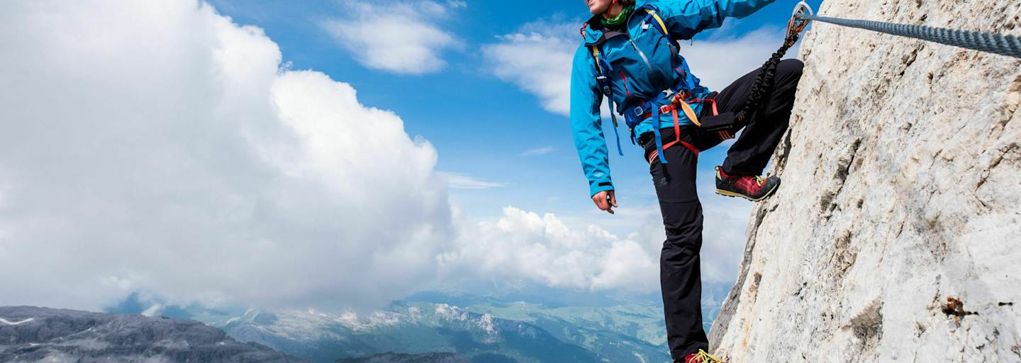 Bergsteiger in einem Klettersteig