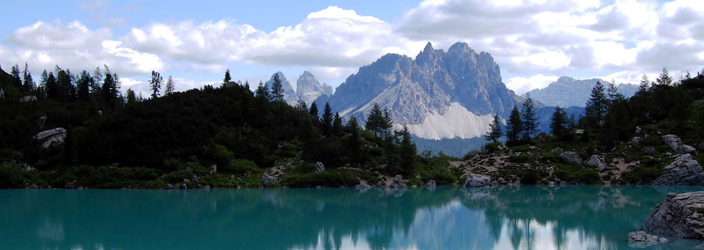 Ein Spiegelbild am Sorapiss-See