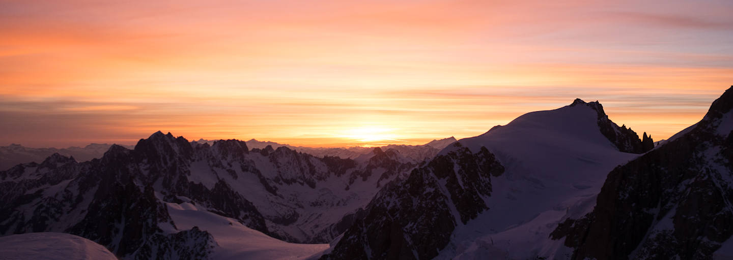 Morgenstimmung am Weg zum höchsten Berg Europas, dem Mont Blanc (4.810 m)