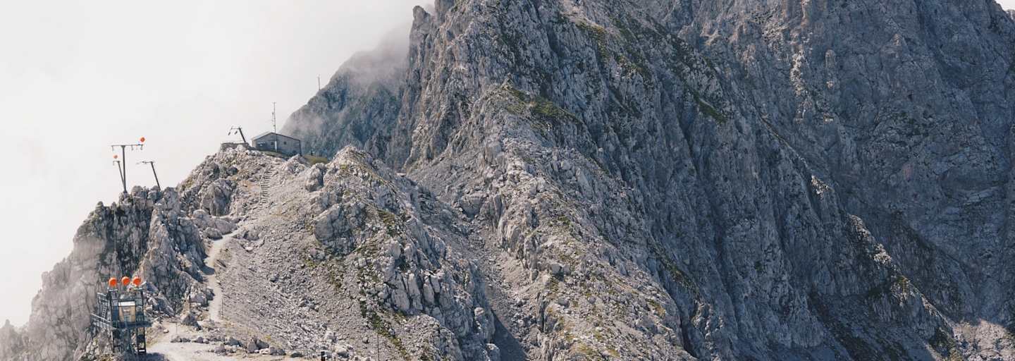 Die Gipfel der Nordkette sind wild und schroff.