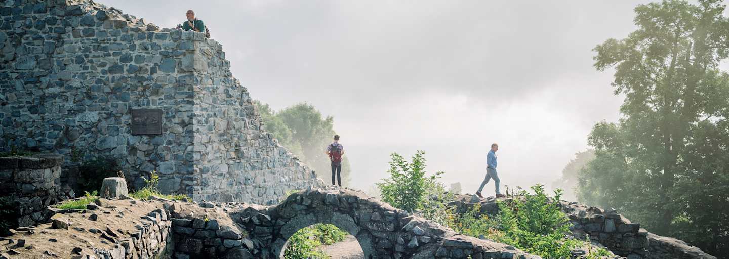 Von Vulkanen, sieben Hügeln und Drachenfelsen: das Siebengebirge
