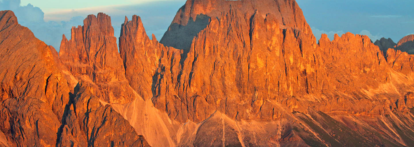 Alpenglühen an Rosengartenspitze und Vajolettürmen.
