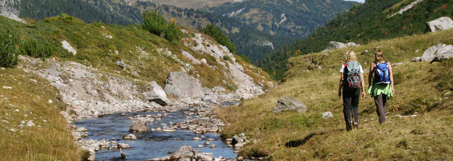 Am jungen Lech entlang des Lechwegs
