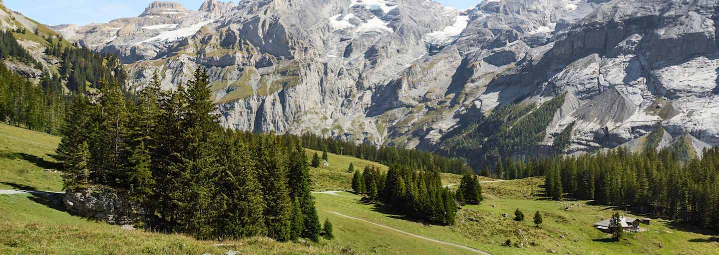 Tolle Bergpanorama im Sonnenschein.