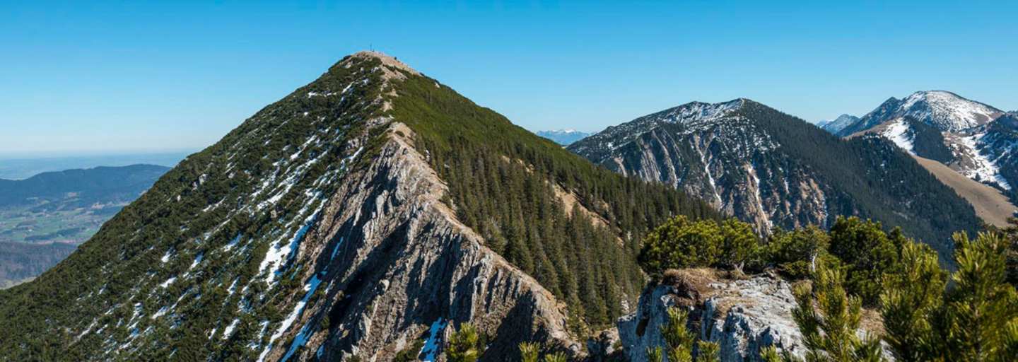 Grat und Gipfel der Brecherspitz in den Schlierseeer Alpen, Bayern