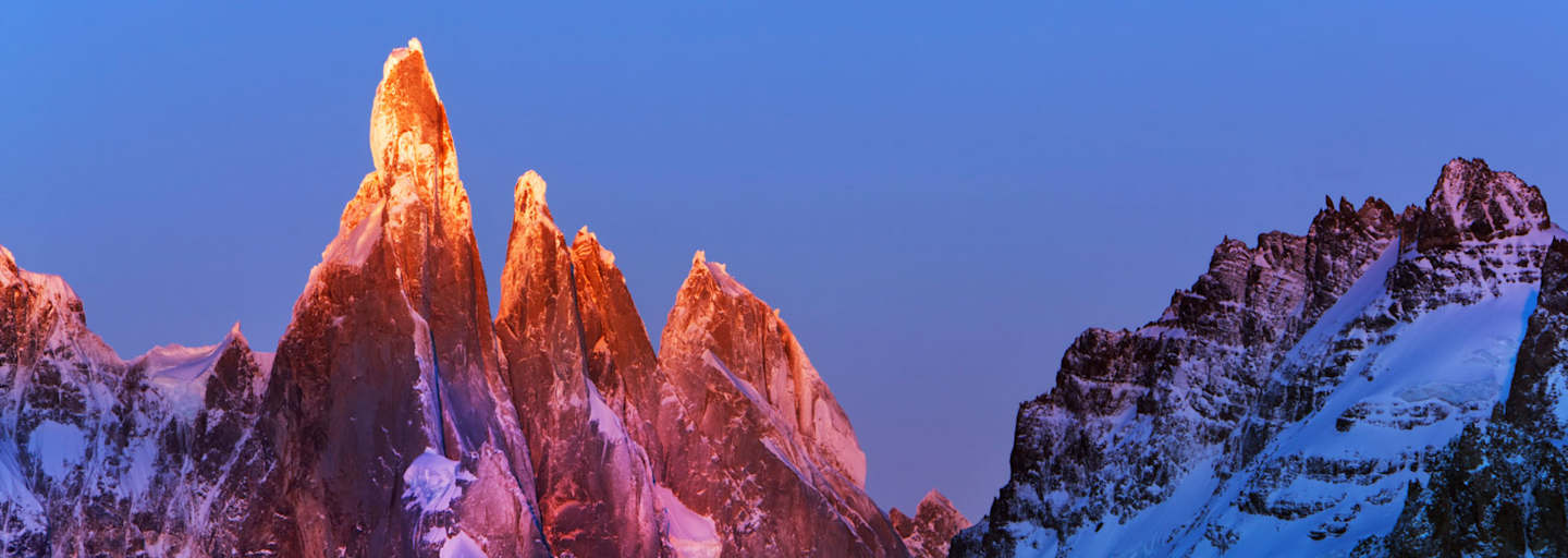 Sonnenaufgang: Cerro Torre in Patagonien