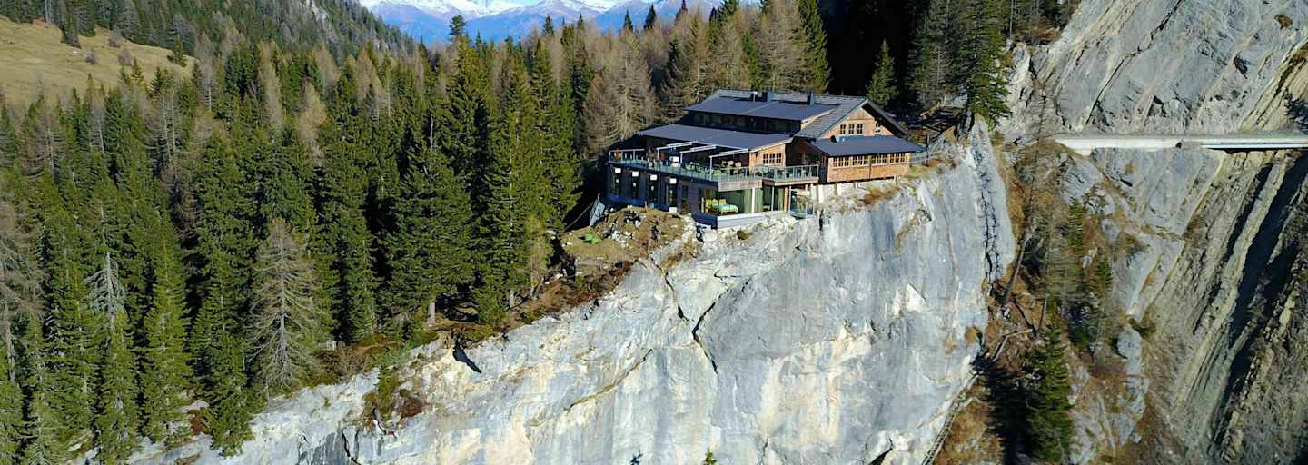 Die Dolomitenhütte (1.616 m): Der „Adlerhorst“ von Osttirol