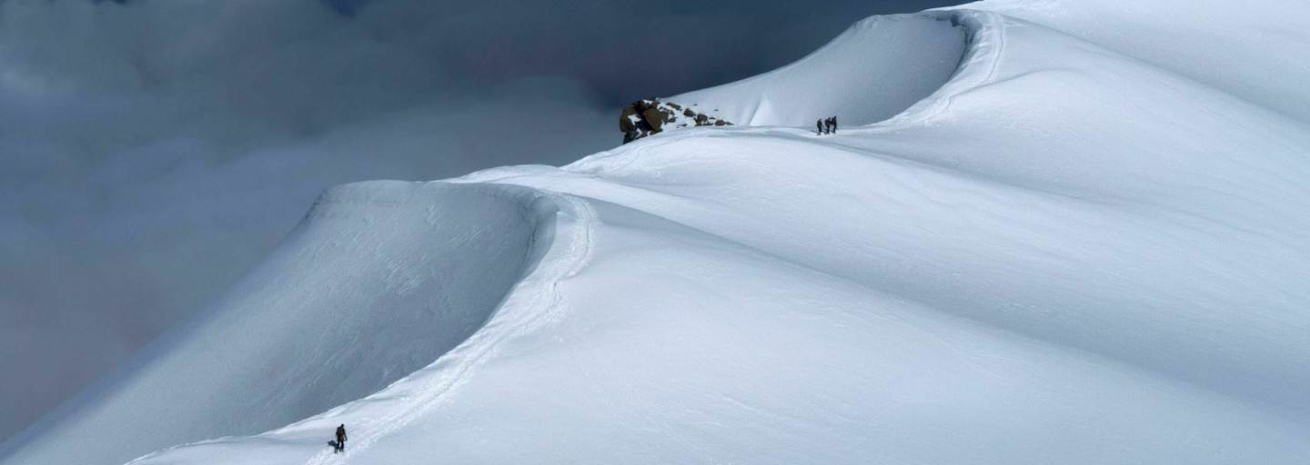 Dôme du Goûter: Bergsteiger im Mont-Blanc-Massiv