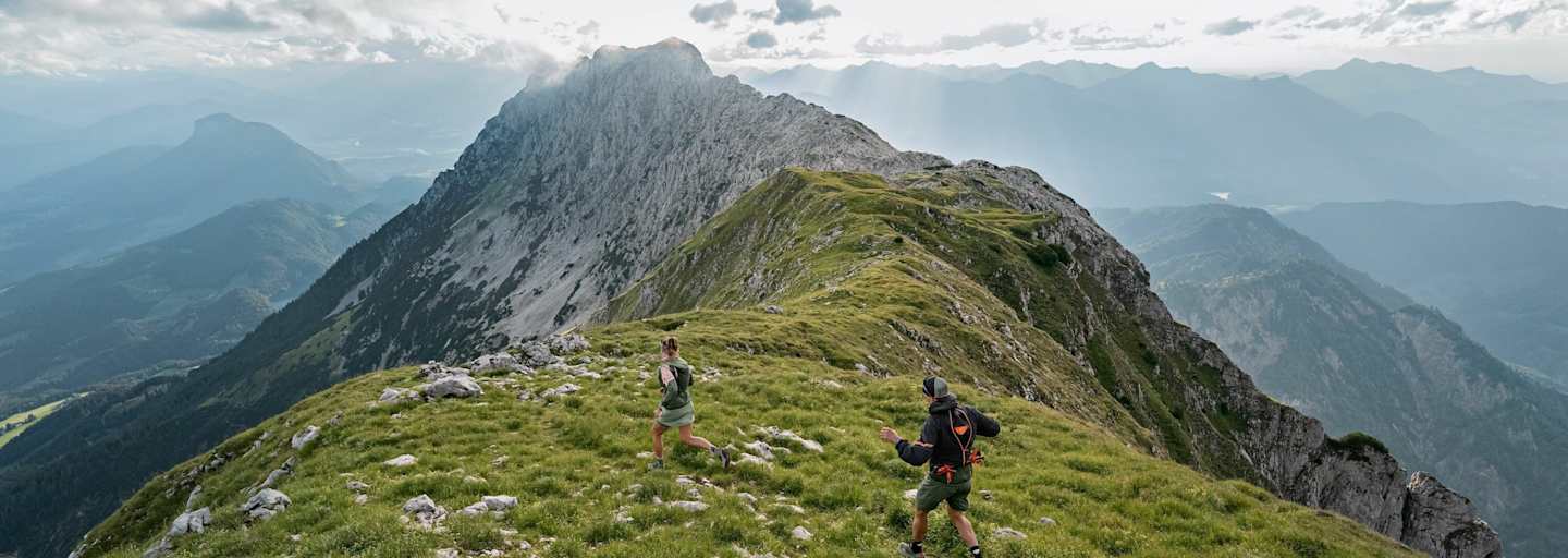 Mit der richtigen Vorbereitung können auch Laufanfänger bei einem Trailrunning-Wettkampf mitmachen.