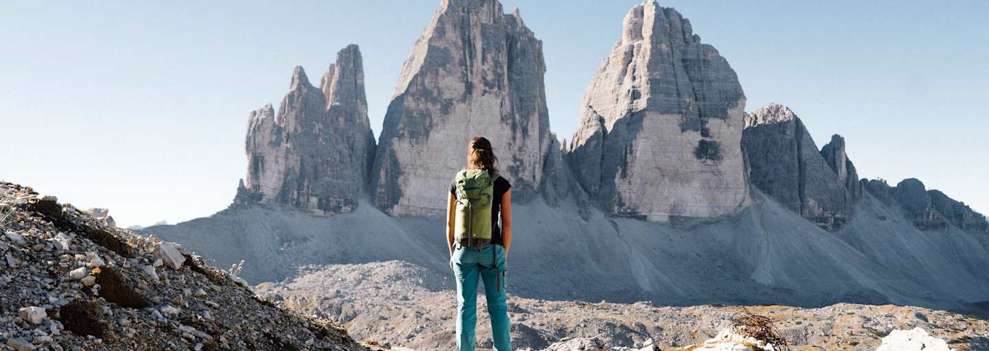 Wanderin vor den Drei Zinnen
