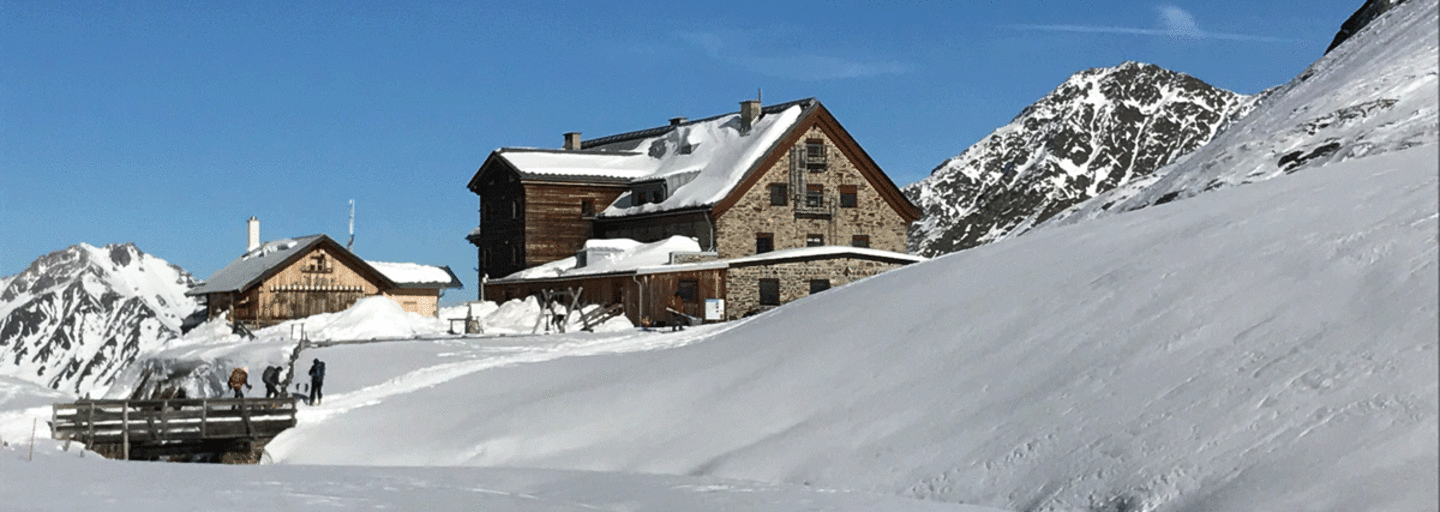 Die Franz-Senn-Hütte in den Stubaier Alpen