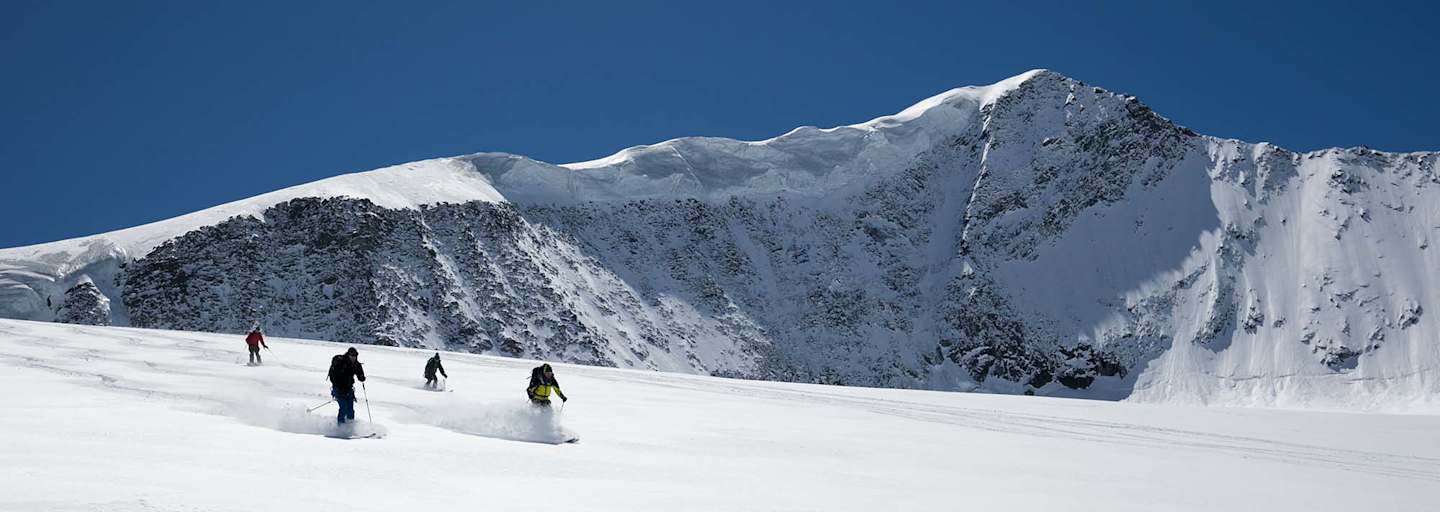 Den Powder bei der Abfahrt genießen