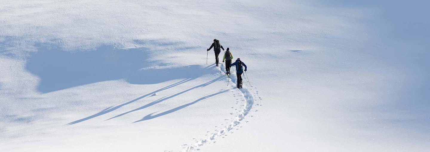 Die Skitourengruppe beim Aufstieg.