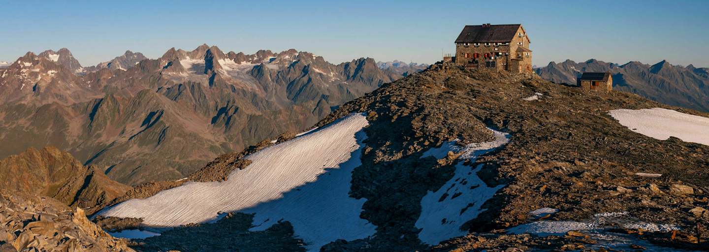Hochstubaihütte in den Ötztaler Alpen in Tirol