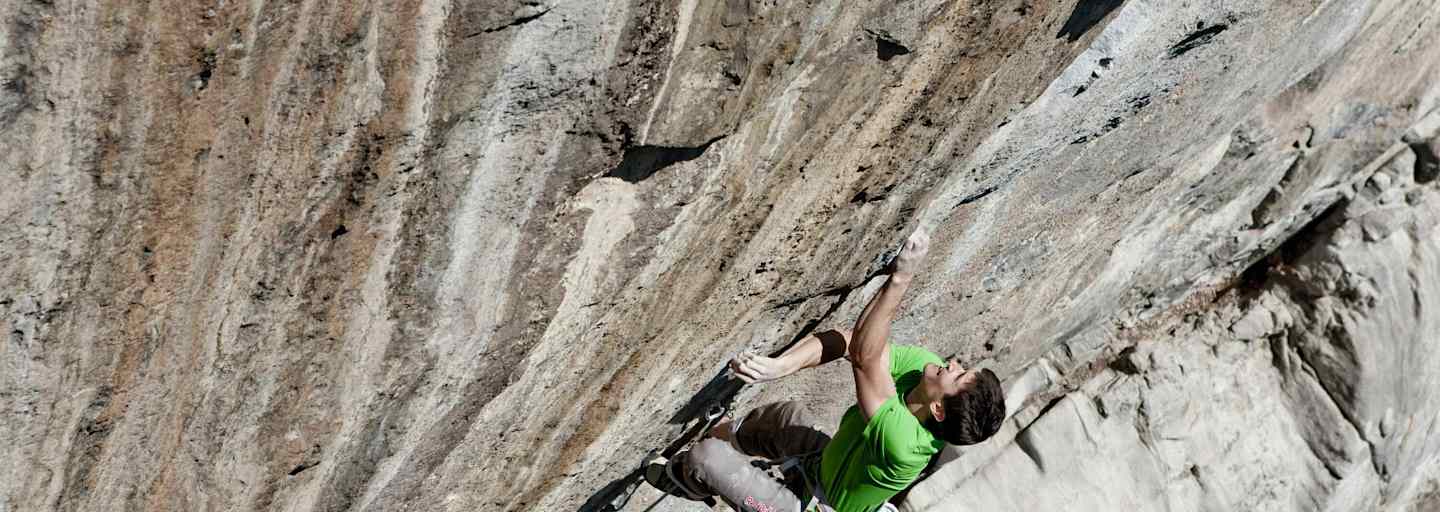 Kilian Fischhuber steil am Weg in der "Bergstation", Zillertal