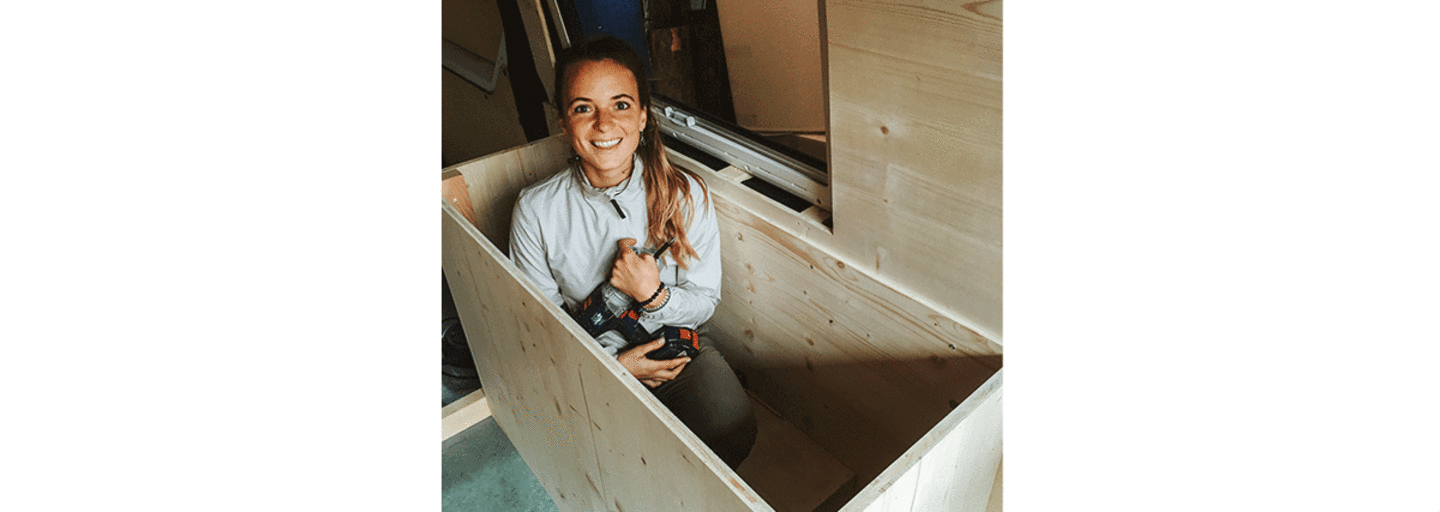 Wie immer gut gelaunt und voller Elan: Laura bei der Arbeit