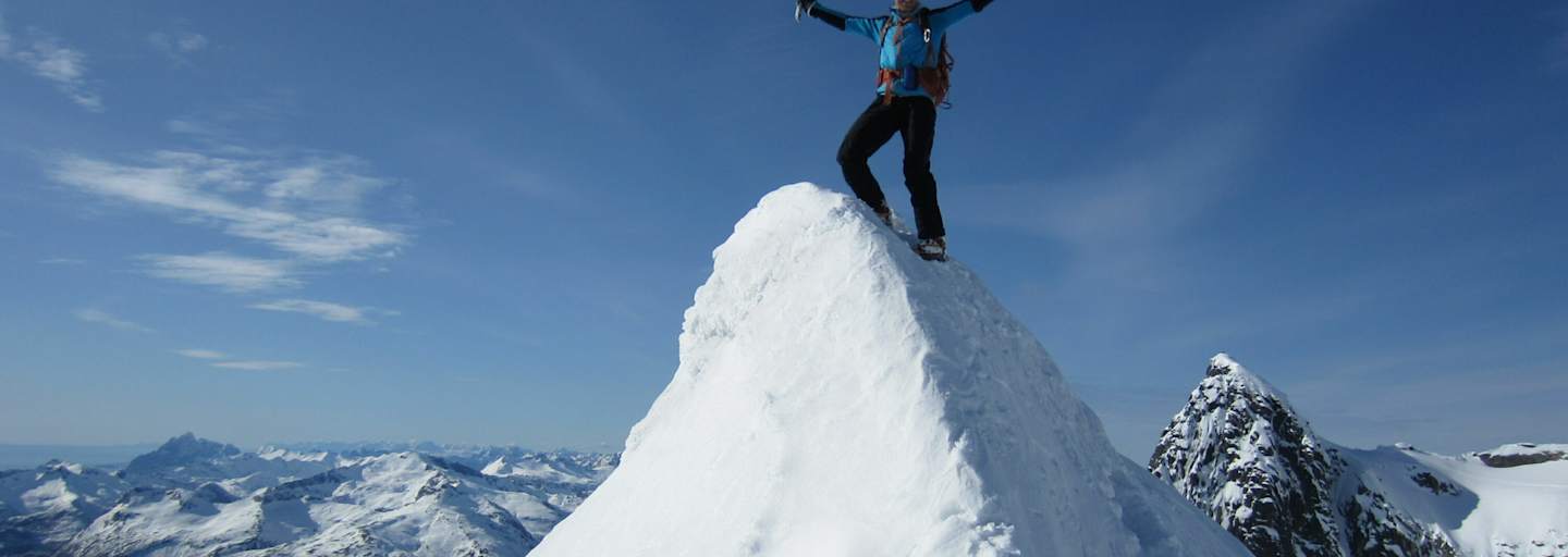 Skitourengehen im hohen Norden: Auf dem Gipfel des Trollsadellen