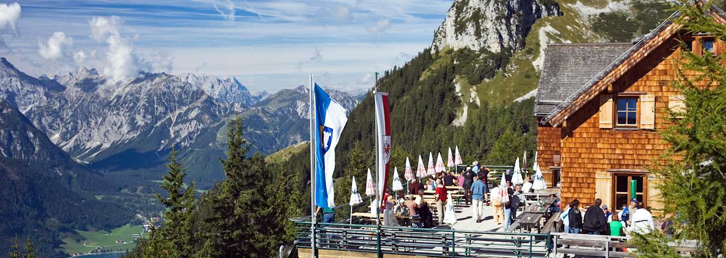 Erfurter Hütte im Tiroler Rofangebirge 