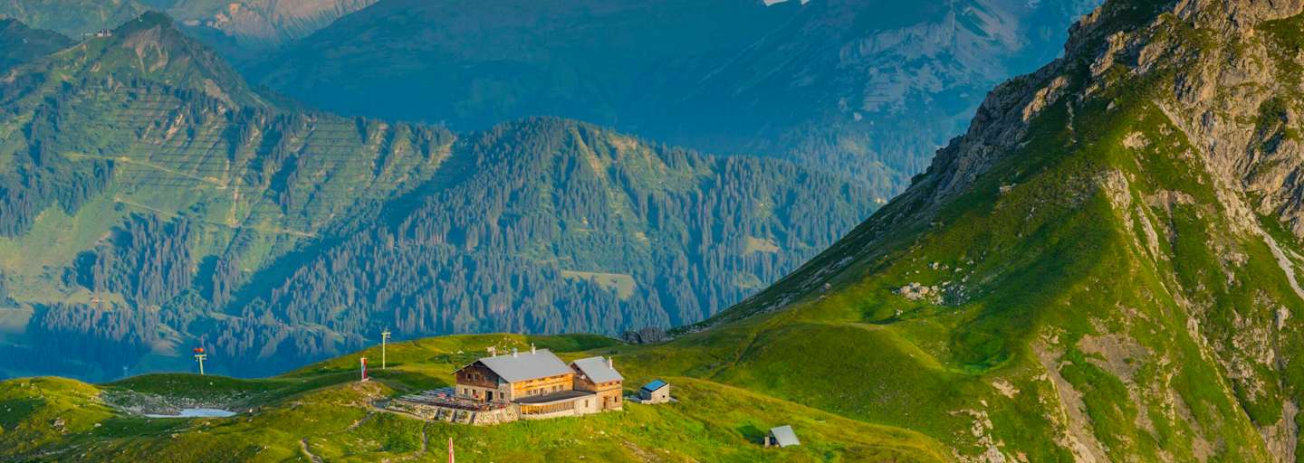 Die Fiderepasshütte (2.070 m) in den Allgäuer Alpen