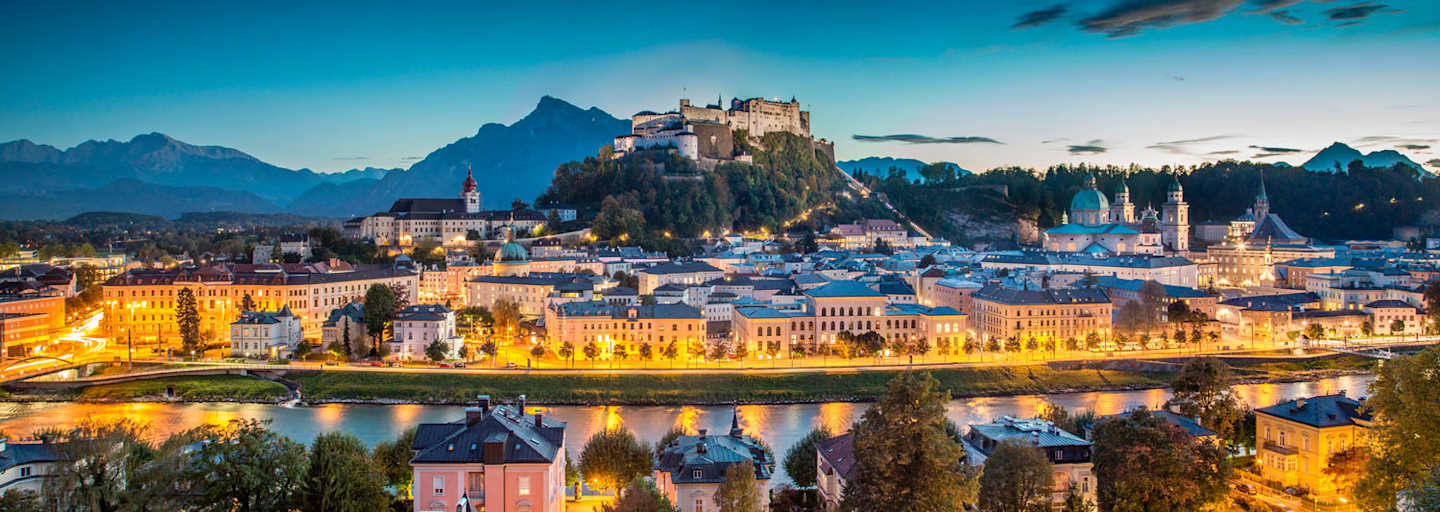 Stadt Salzburg Abenddämmerung