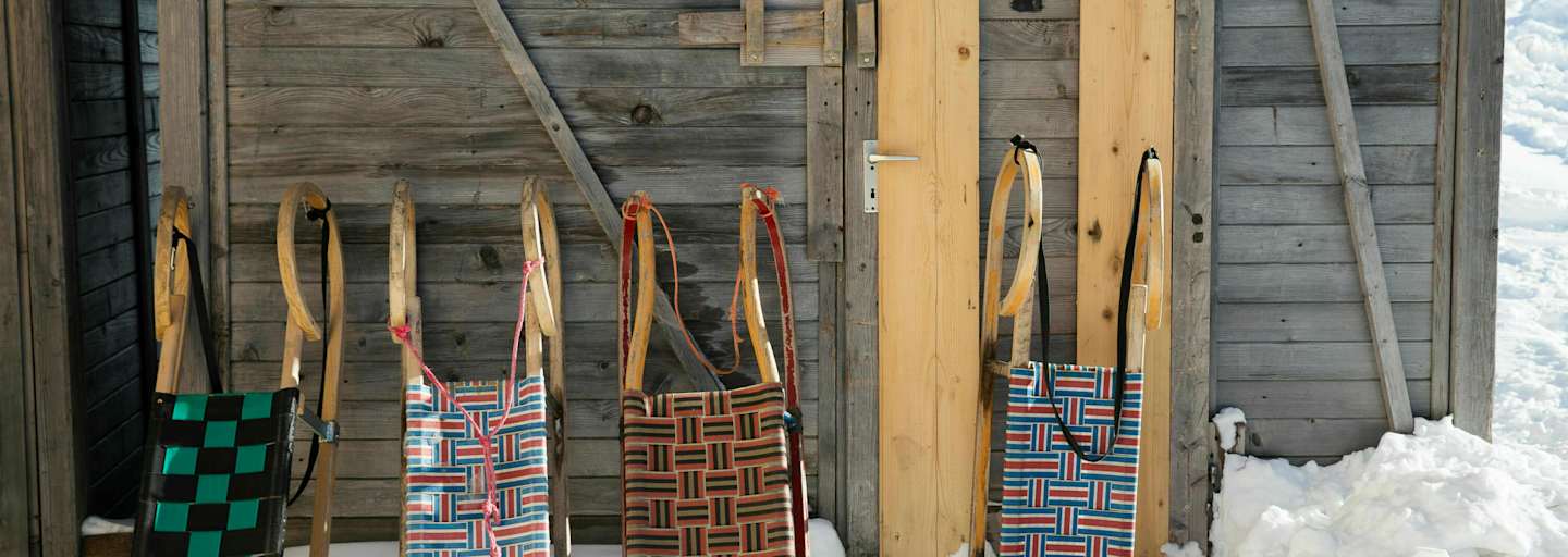 Volksskport in Tirol: Mit der Rodel ins Tal hinab rauschen