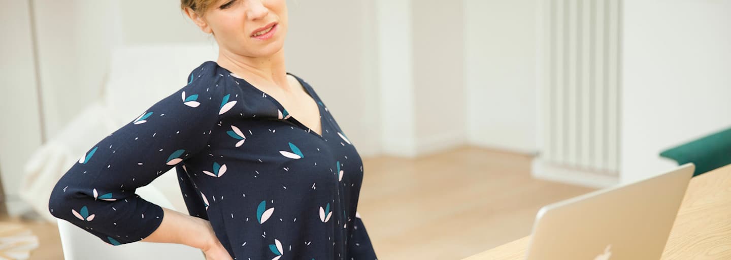 Verspannte Muskeln am Arbeitsplatz: wir zeigen euch 5 Übungen für zwischendurch
