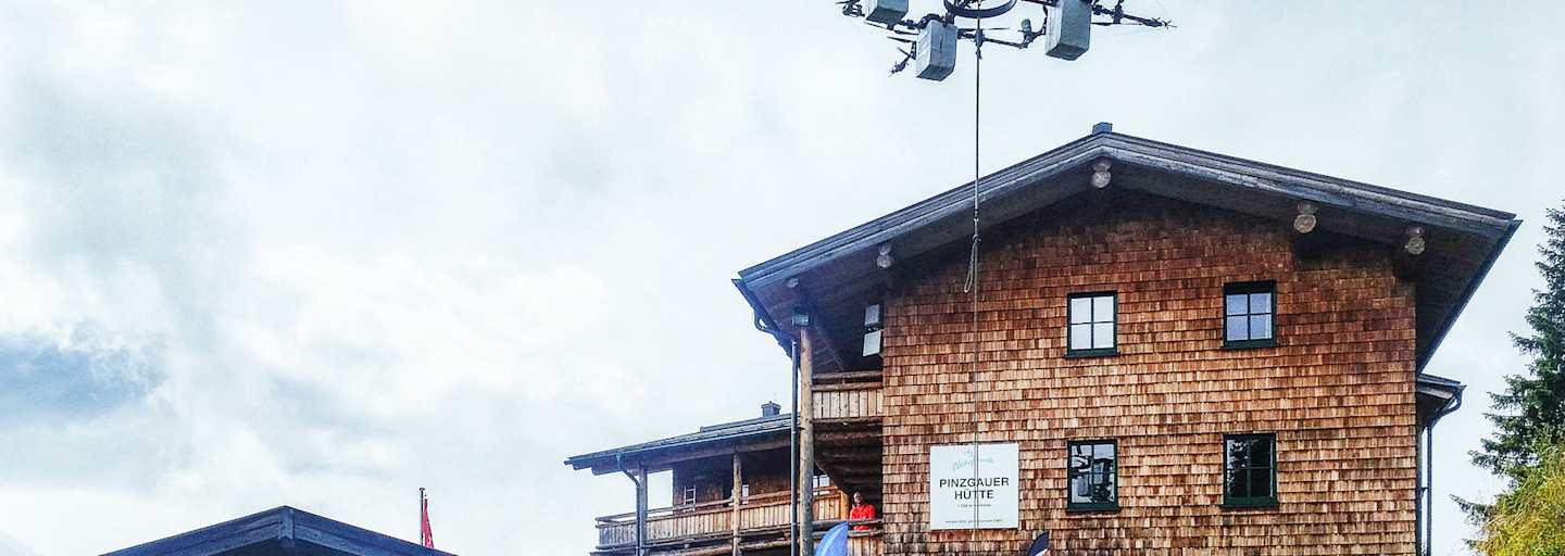 Die E-Drohne hebt ab: Pilotflug an der Pinzgauer Hütte bei Zell am See in Salzburg
