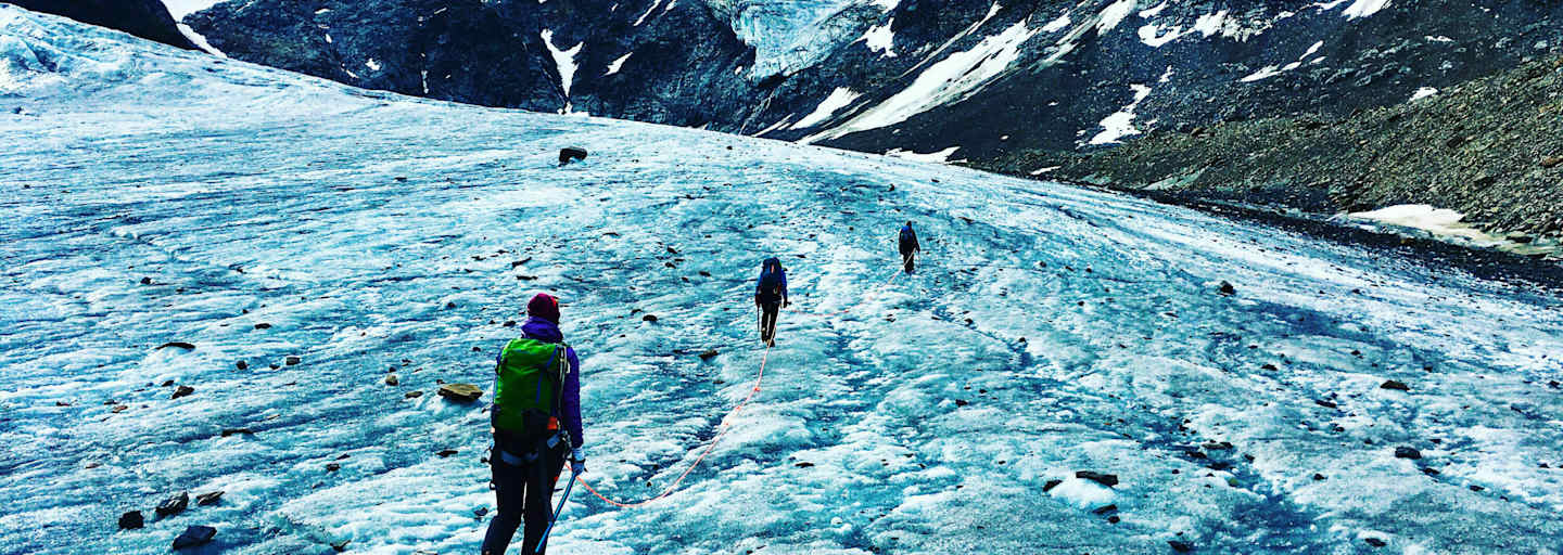 Seilschaft am Gletscher im Tiroler Pitztal