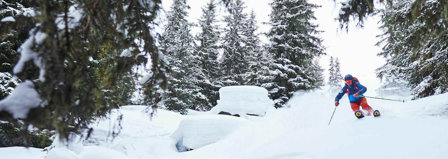 Wild Face: Raphael Eiter bei der Abfahrt vom Mittagskogel im Pitztal