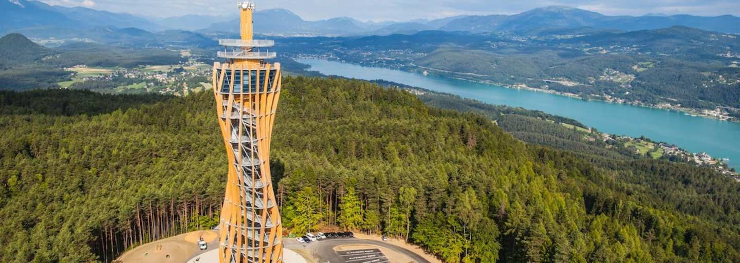 Der Pyramidenkogel über dem Wörthersee