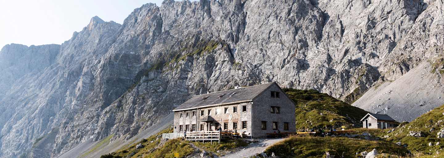 Die Lampsenjoch Hütte im Karwendel